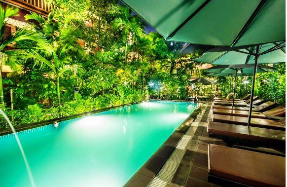 hotels-Siem_Reap/Bou_Savy_GuestHouse/Bou_Savy_piscine.